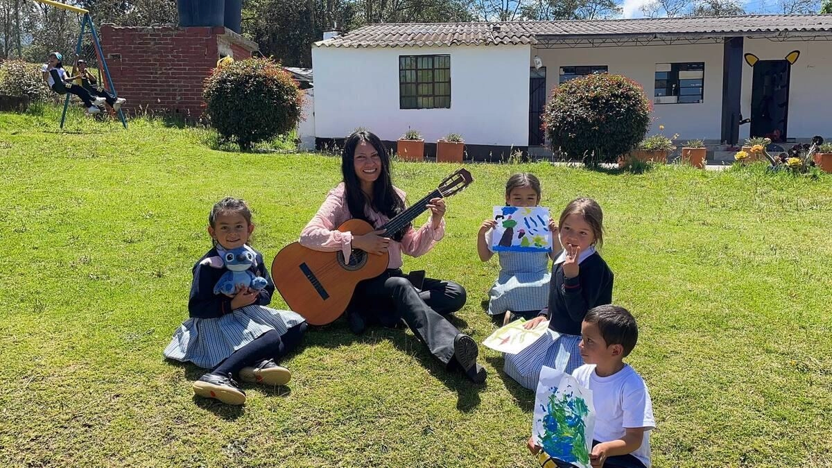 Mentora del programa Guardianes del Páramo con niños, niñas y jóvenes